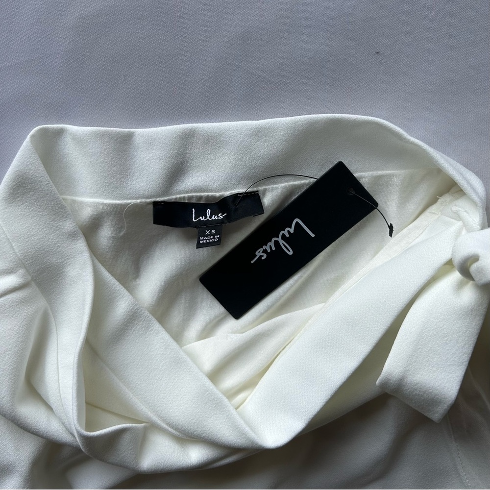 NWT Lulus Wrap Mini Skirt - Picture 3 of 3